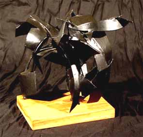 Richard ADAMS "Umbabatha", 1984 - mild steel - 26x26x25 cm excl. base - RADA 84/01 - PELMAMA (Agranat Bequest)