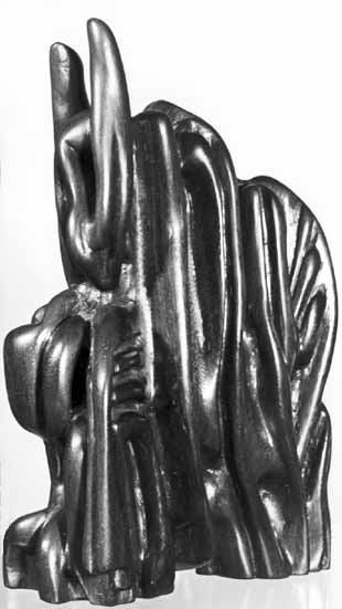 Richard MABASO "Sufferings", 1982 - Yarra wood - 40x12x24 cm (PELMAMA)