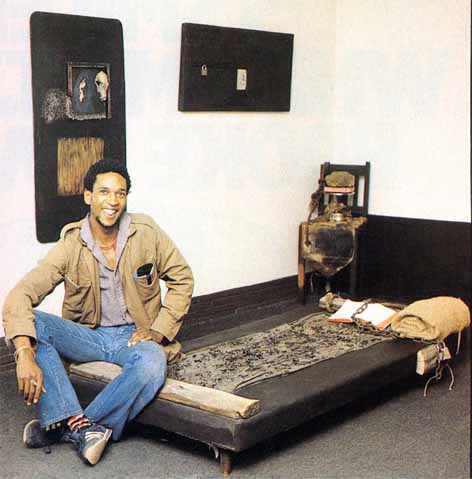 Lucas SEAGE with "Found Object", 1981 - mixed media - 41x102x195 cm THF